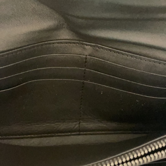 Authentic Miu Miu patent leather wallet - Picture 5 of 5